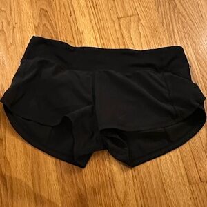 lululemon speed up low rise 2.5” black shorts